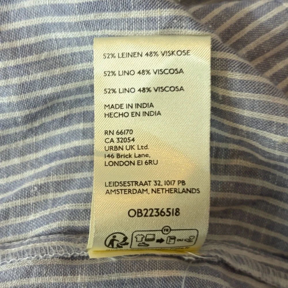 Anthropologie Textured the Liza puff sleeve smocked Blue Striped Blouse small - Picture 14 of 16